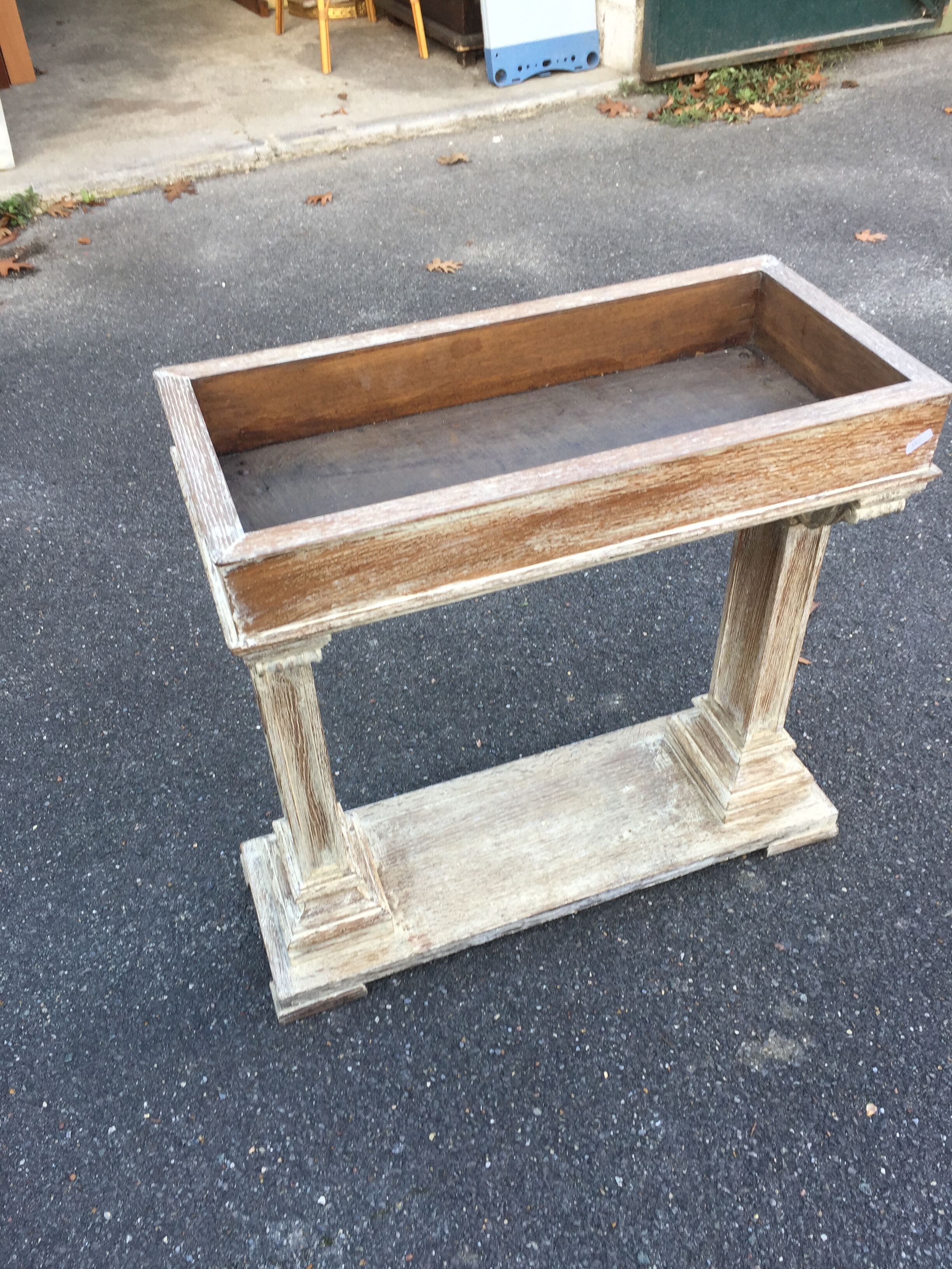 Small fifth wheel in cerused oak