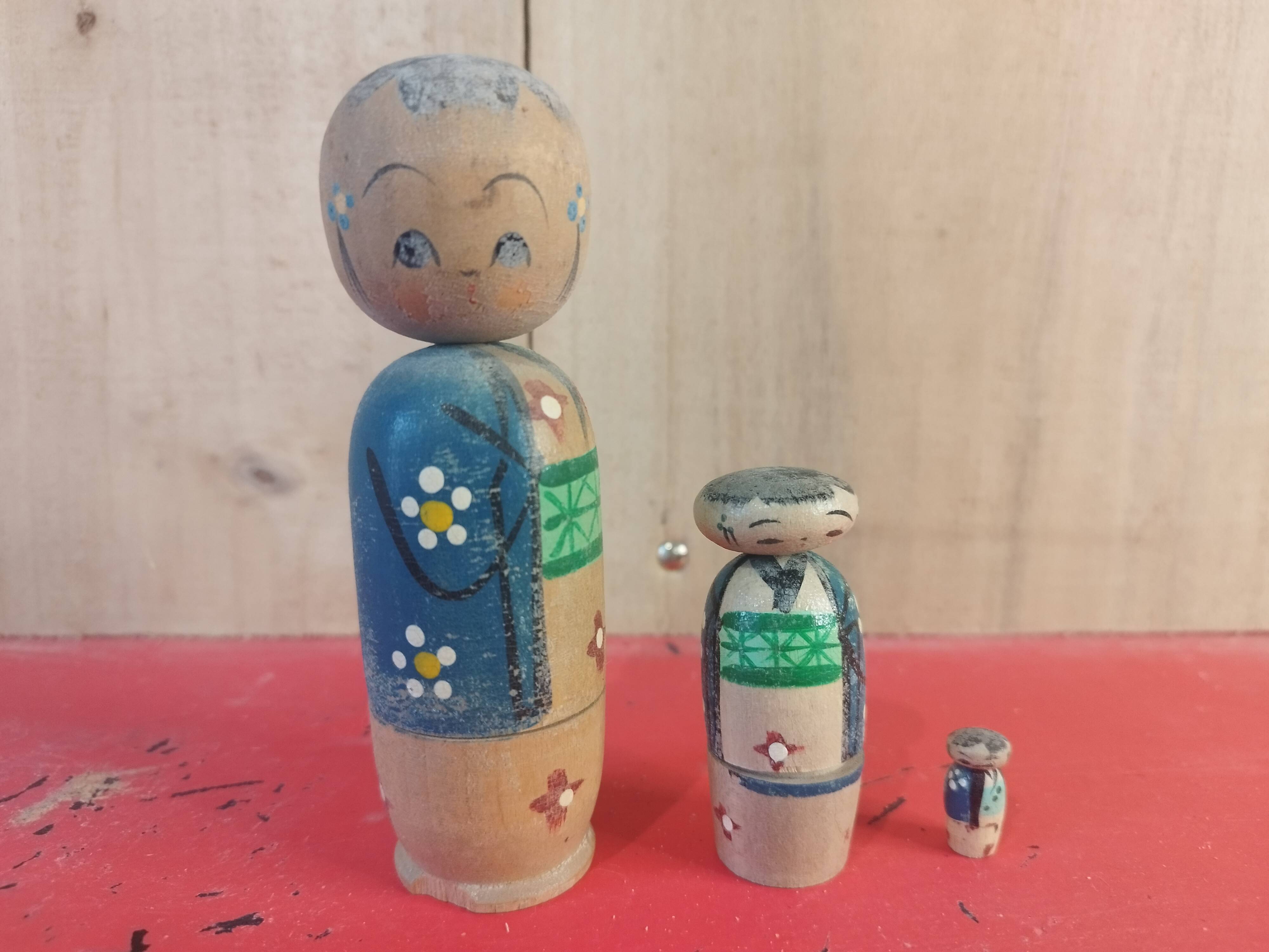Kokeshi style de Poupées russes