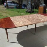 Round table with 6 spindle legs in mahogany, extendable