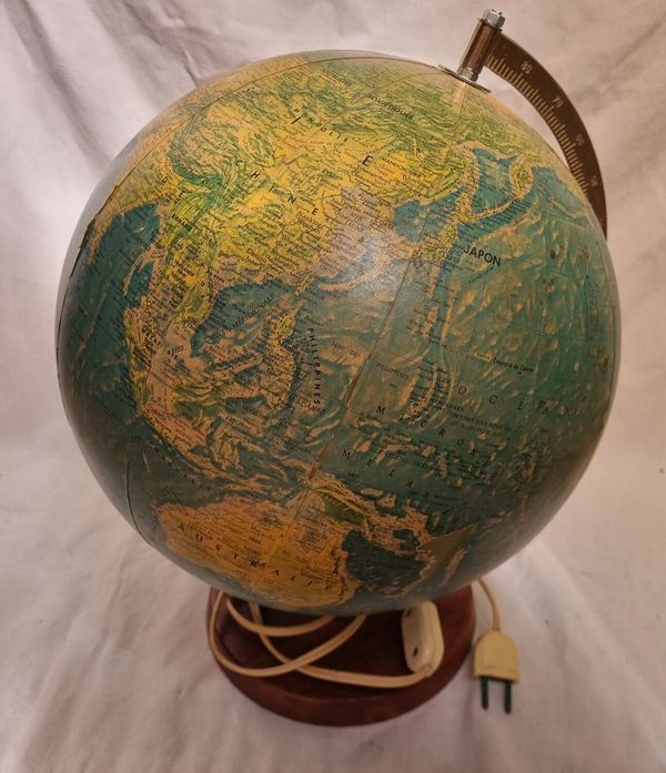 Globe terrestre lumineux 1970