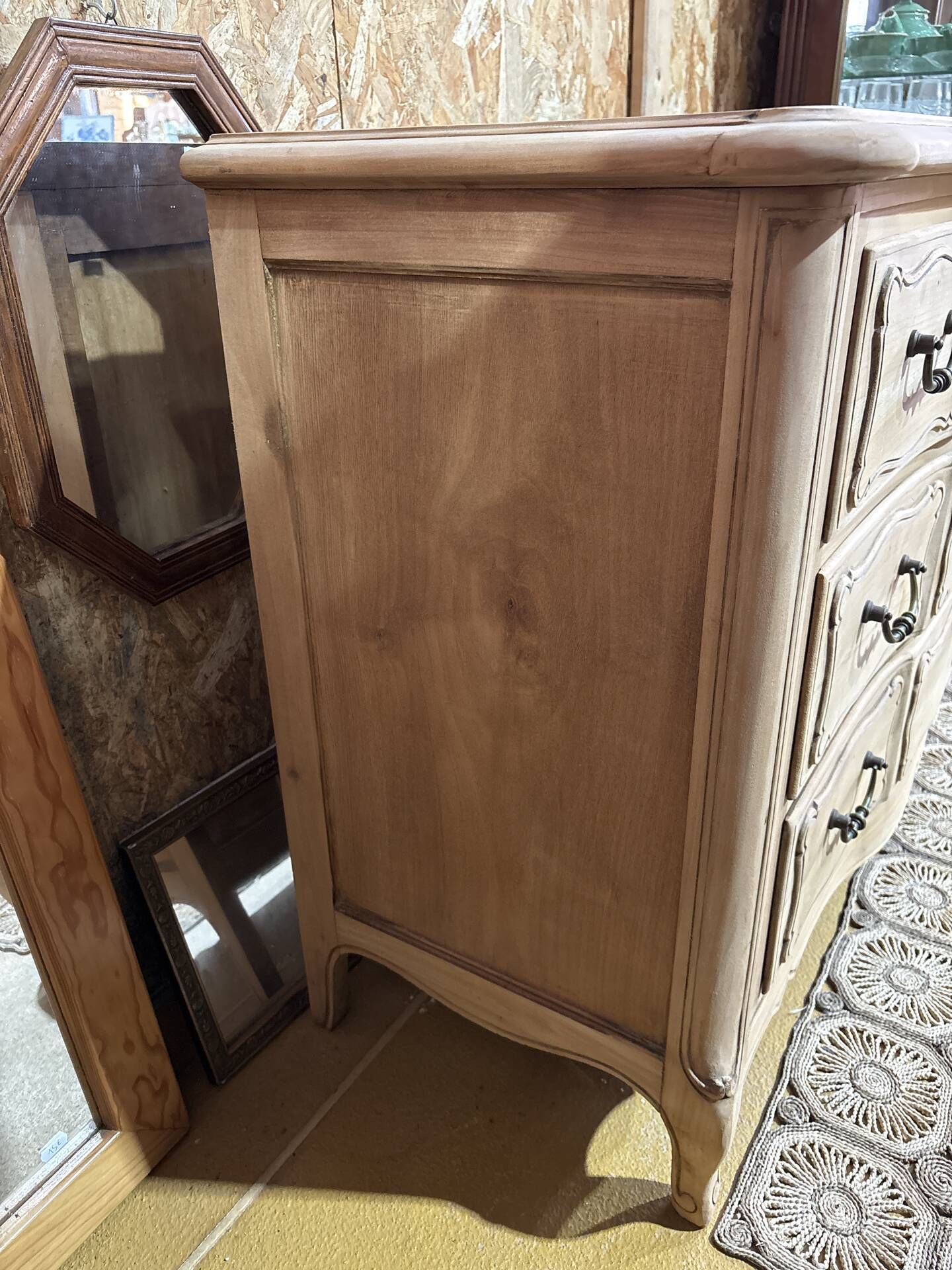 Antique solid oak chest of drawers – Louis XV style – 3 drawers