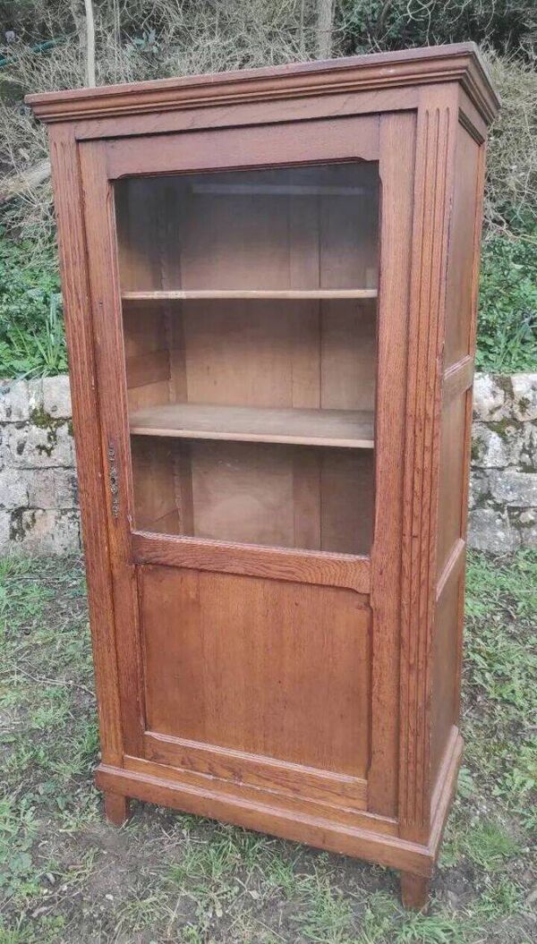 Armoire parisienne vitrée