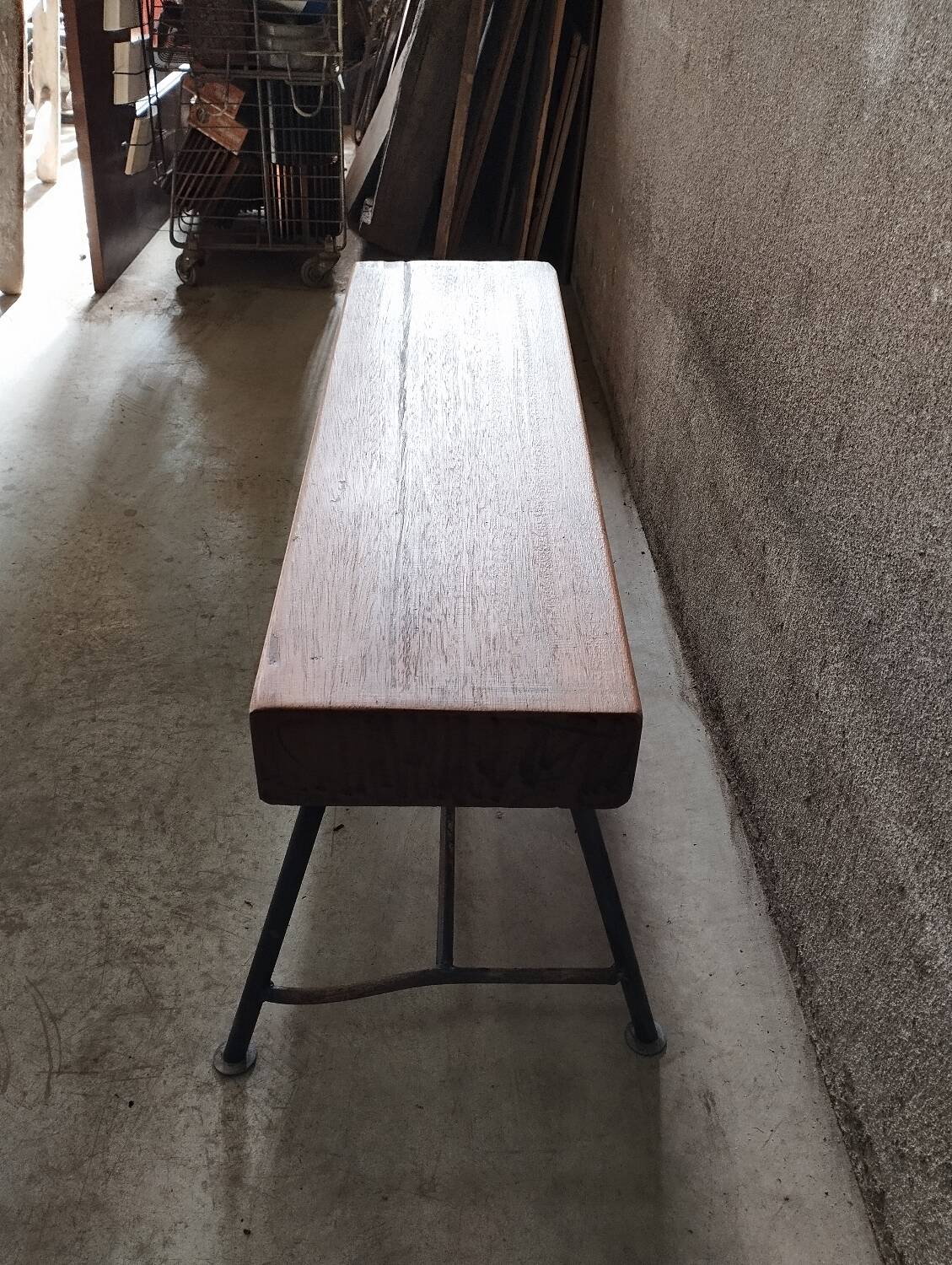 Banc brutaliste