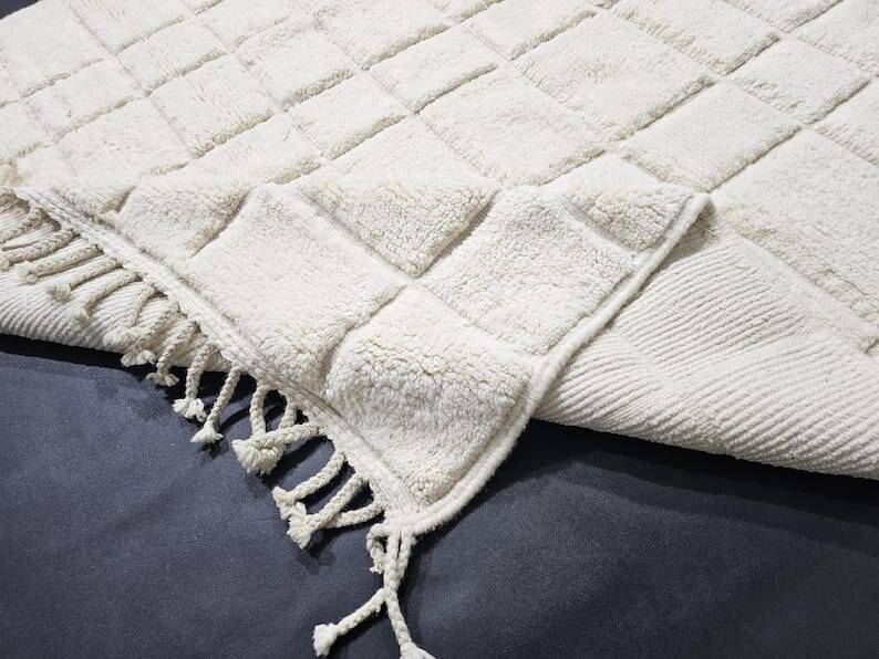 Handmade pure wool rug, size 2/3 m.