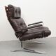 Fauteuil en cuir marron 1970