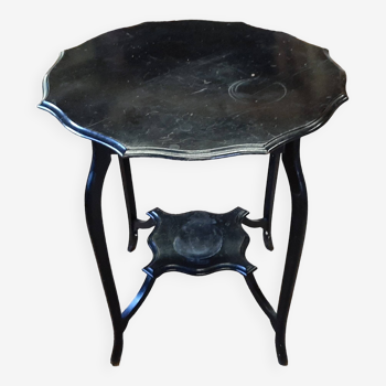 small black pedestal table