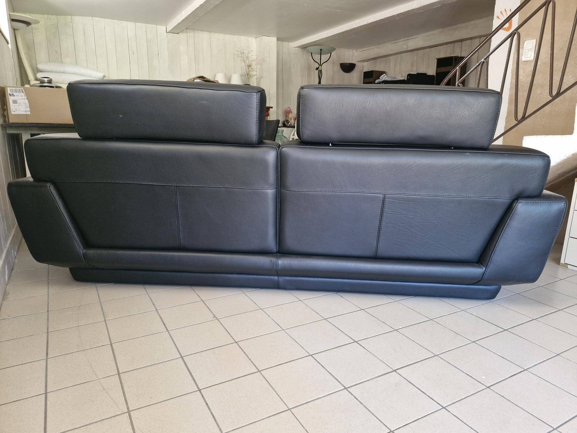 "Pulsation" canapé Roche Bobois, with headrests, black leather.