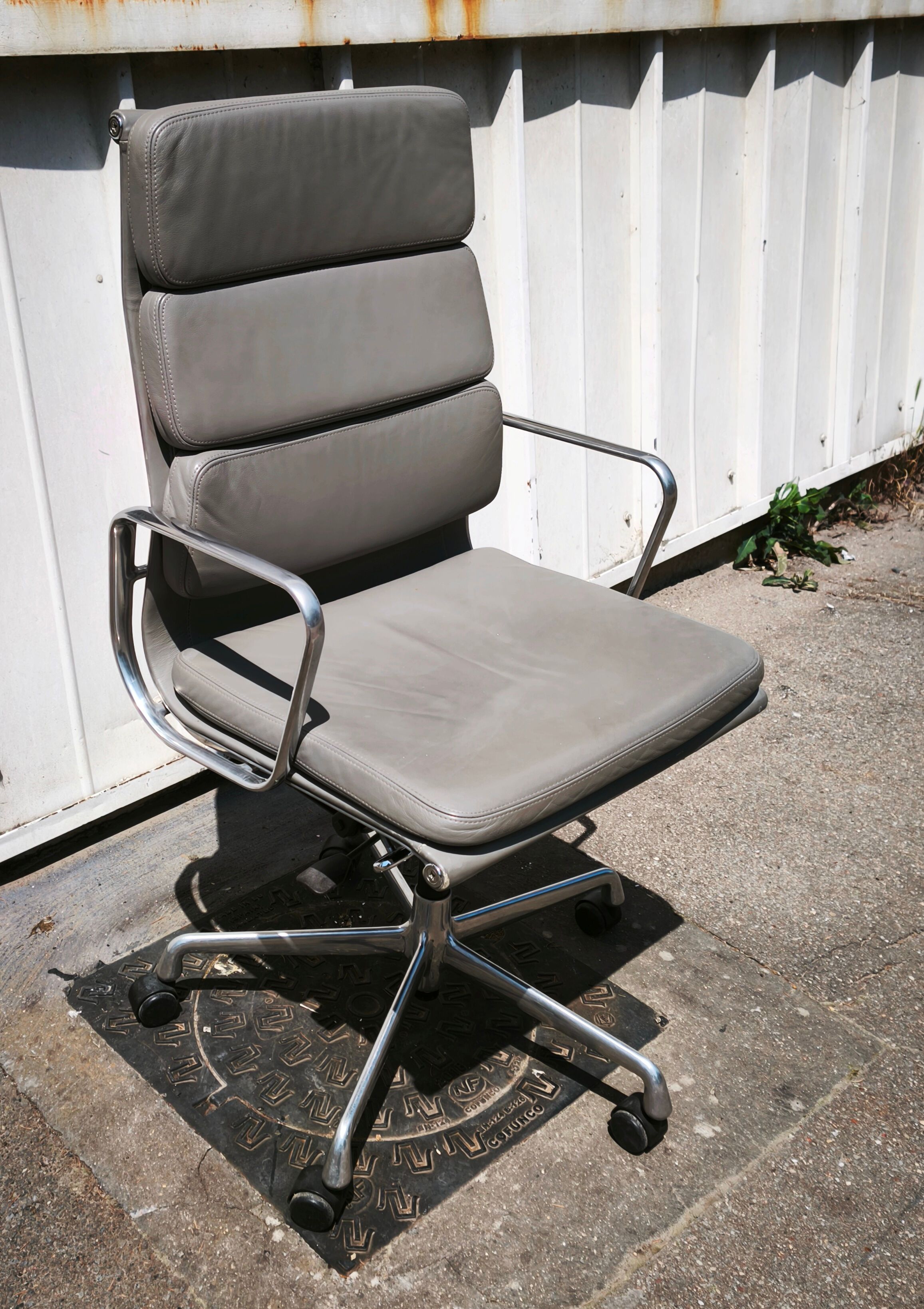 Fauteuil de direction EA219, Vitra