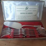 Cake cutlery in a box