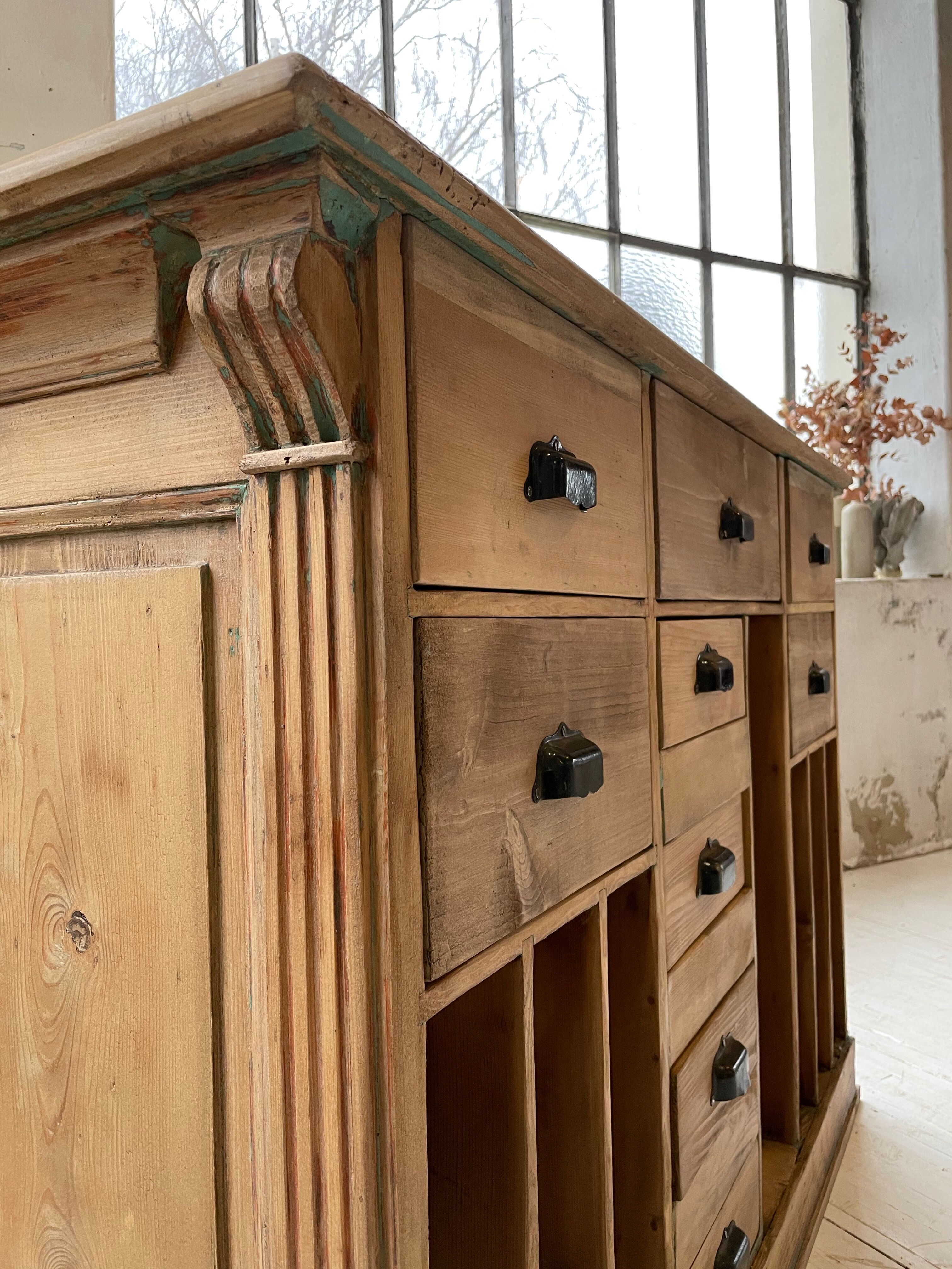 Old XXL drawer counter