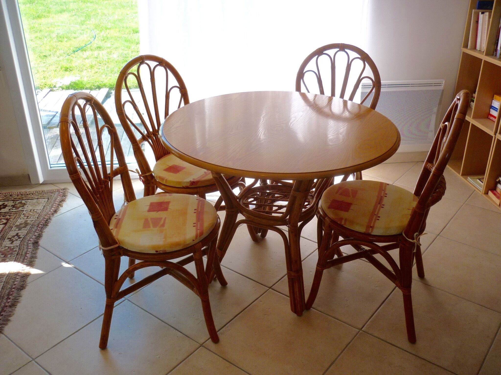 Rattan living room round table and chairs