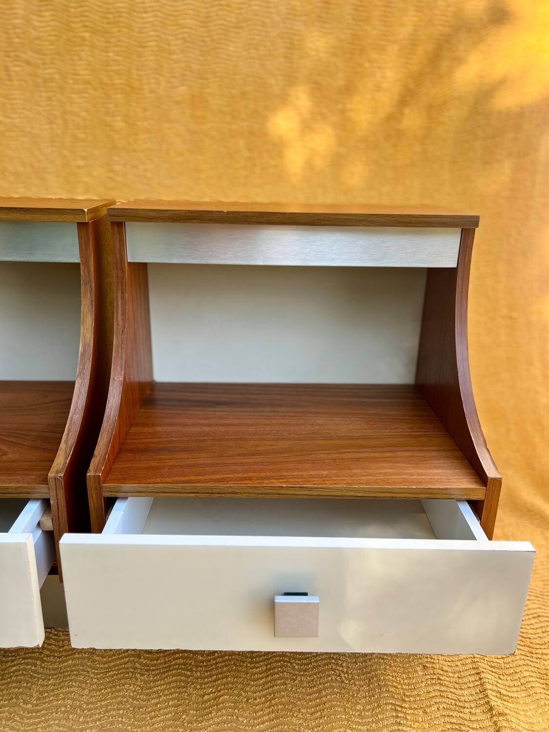 Duo tables de chevet éclairants space age 1970