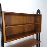 Armoire design en teck Musterring avec pieds noirs