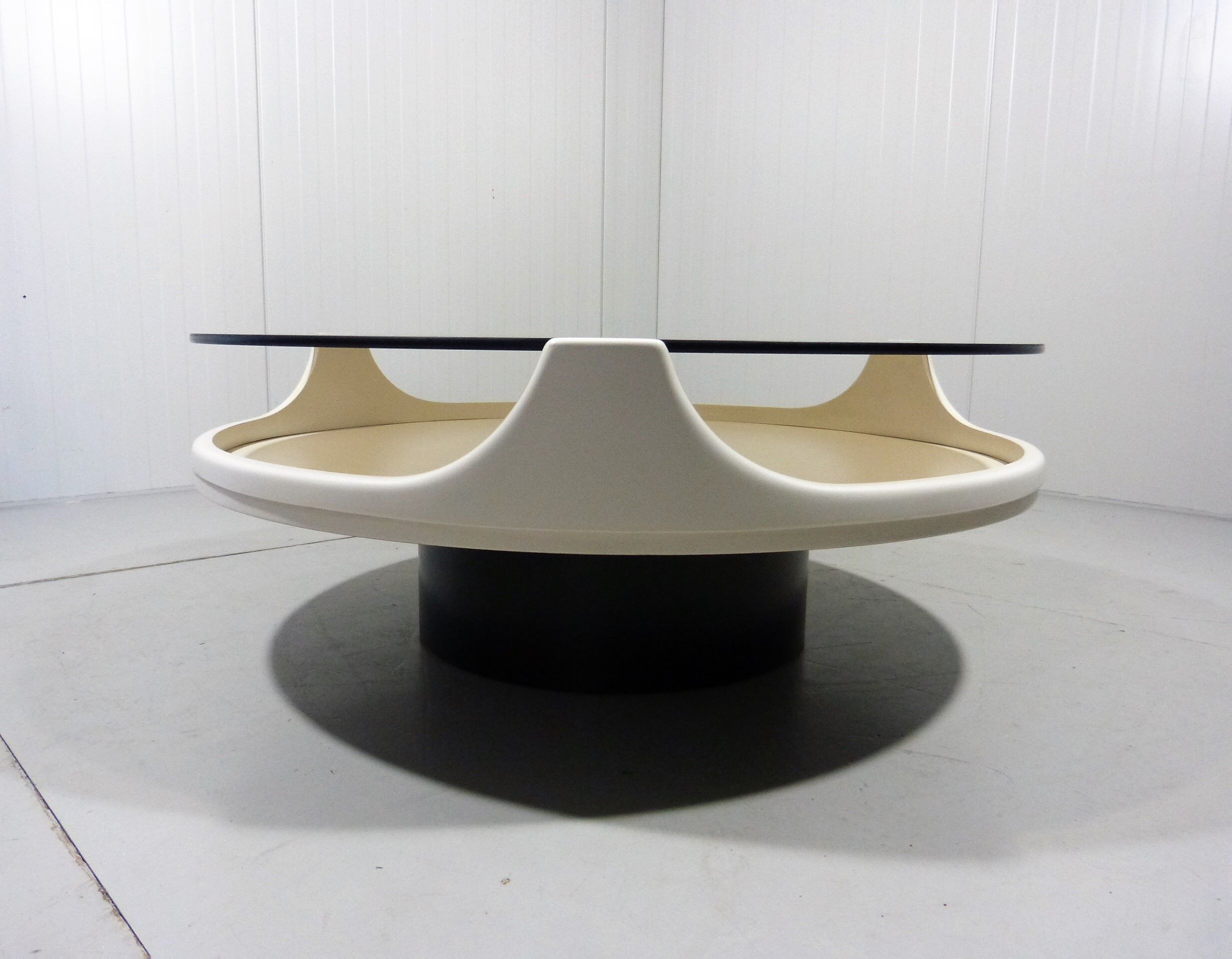 Round spce age coffee table 1960’s, Opal Möbel