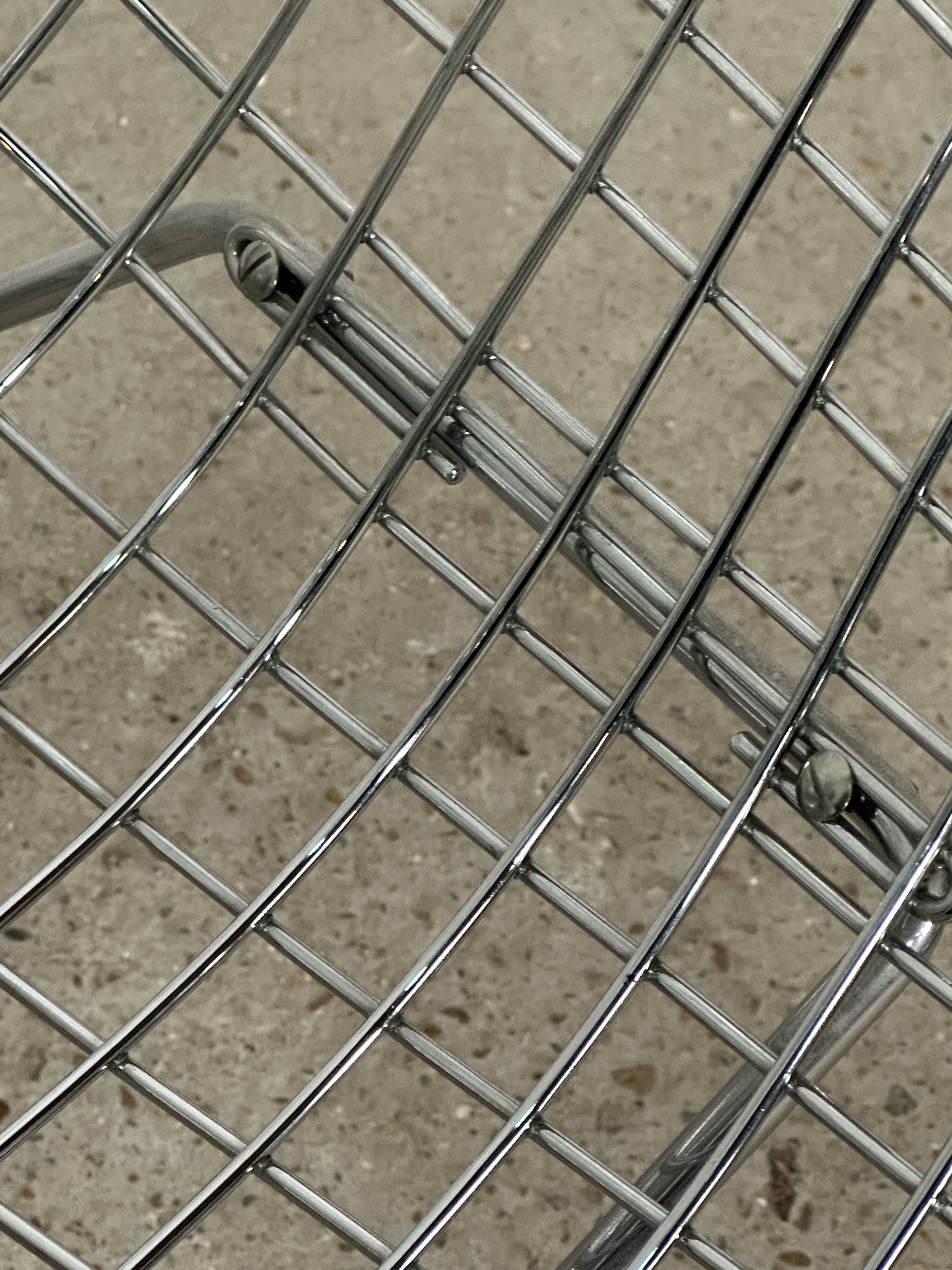 Diamond Bertoia armchair in chrome metal vintage 80