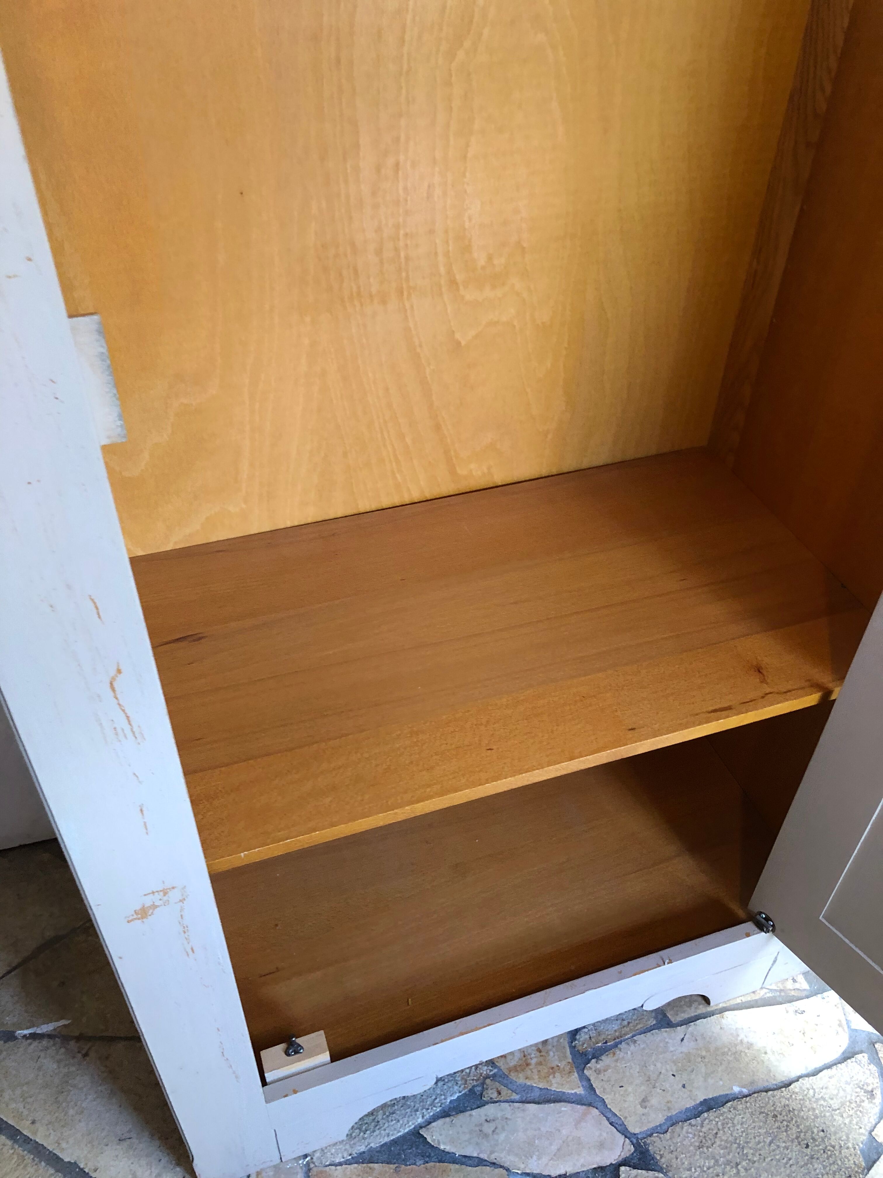 Wardrobe / hosiery maker