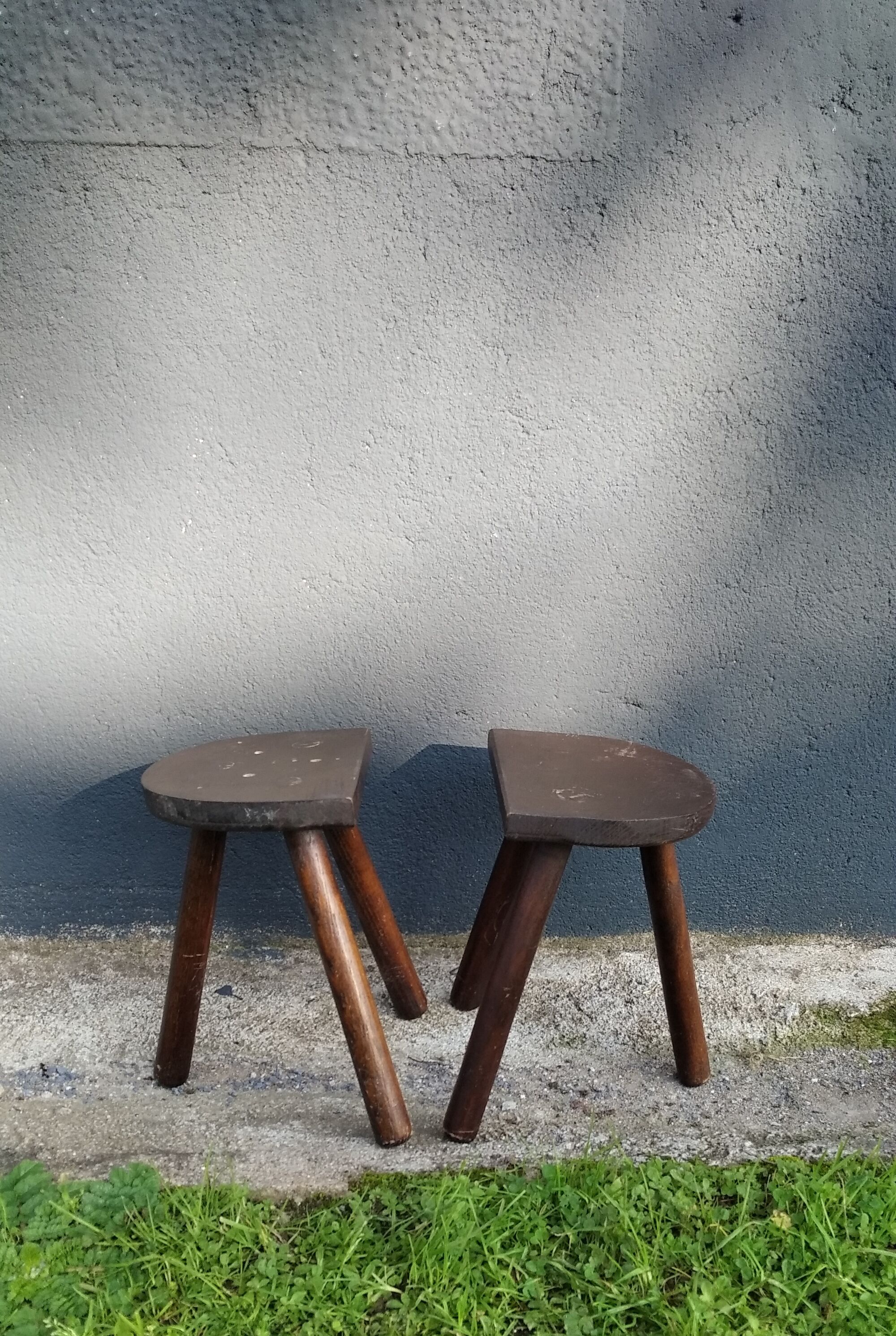 Duo de tabourets de ferme