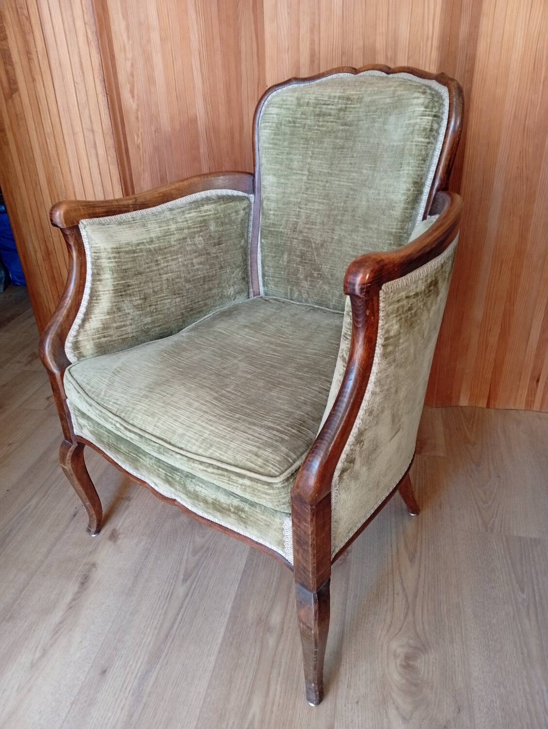 Fauteuil bergère style Louis XV