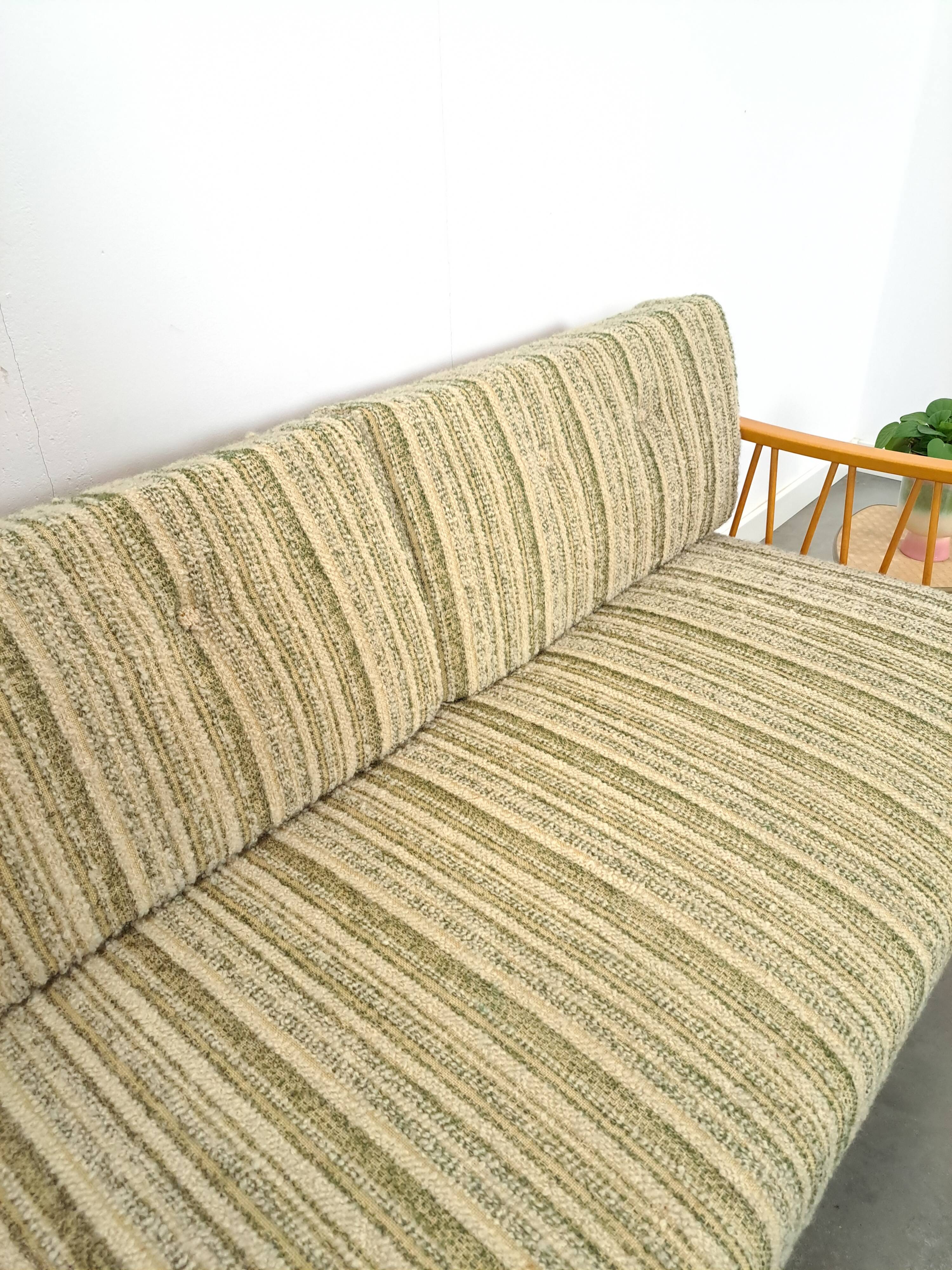 Uitschuifbare slaapbank met kussens, zitbank