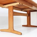 Table à manger ovale extensible vintage danoise en teck massif des années 1960
