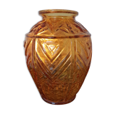 Caramel-colored cracked glass vase