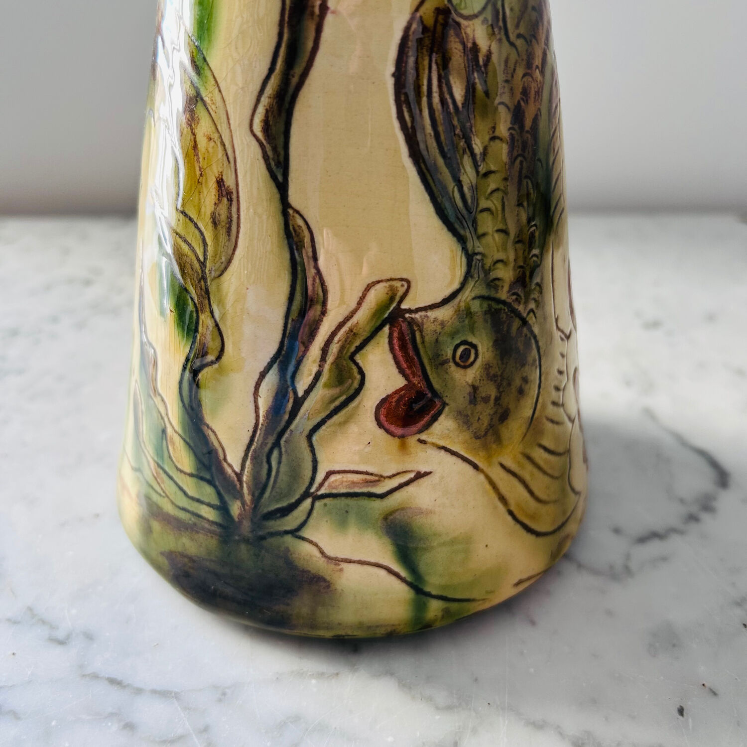 Pitcher signed by Puigdemont