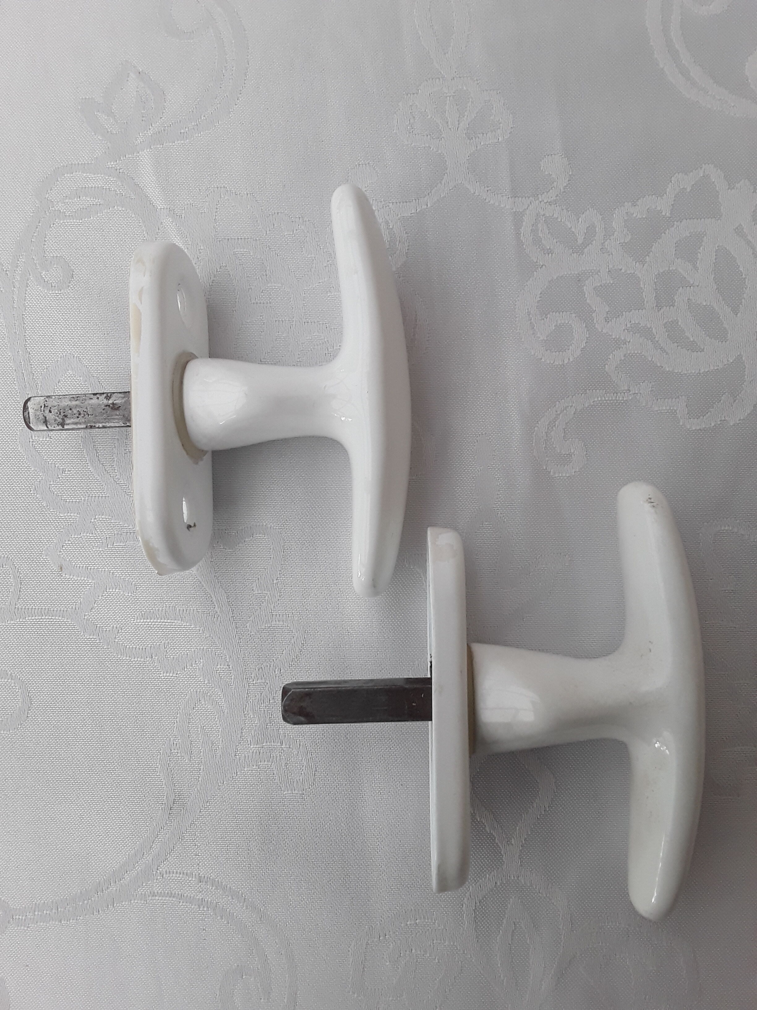 Set of 2 porcelain handles
