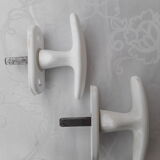 Set of 2 porcelain handles