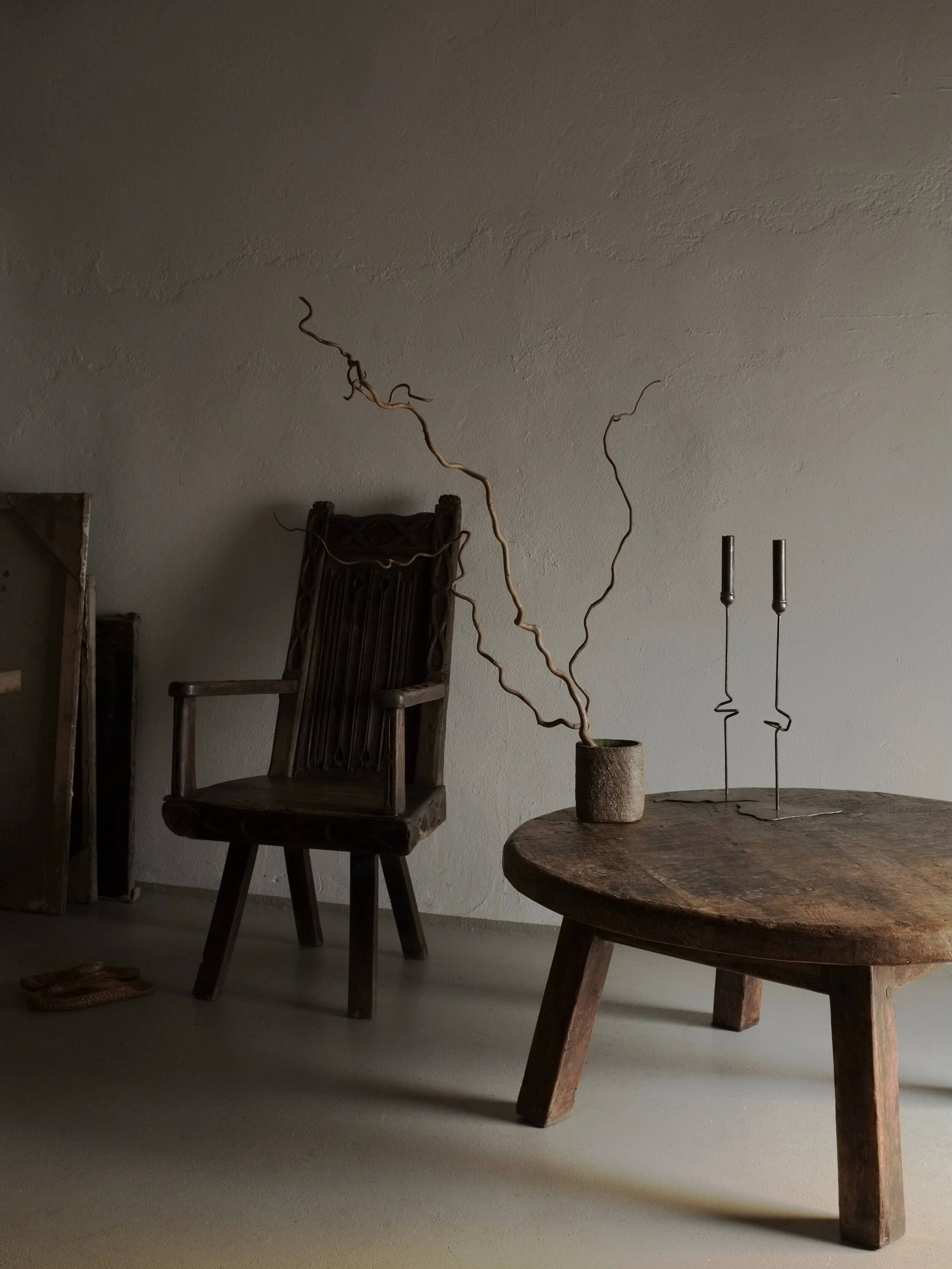 Brutalist oak round coffee table, Belgium, 1950s