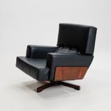 Swivel rosewood model 401 armchair by Menilio Taro for Cinova, 1960s