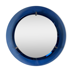 Miroir encadré d’un cercle de