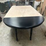 Extensible Napoleon III table