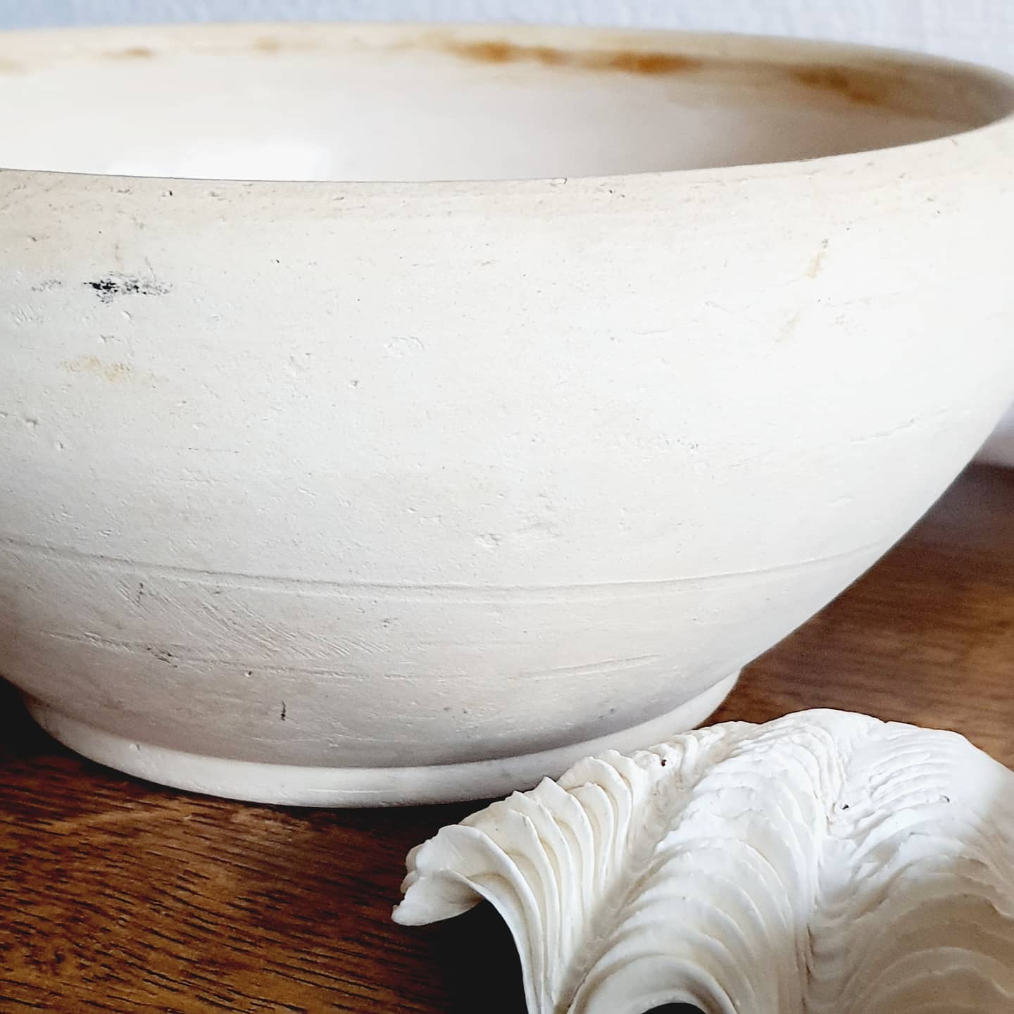 Plat creux saladier en grès beige