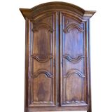 Armoire versaillaise en noyer, XVIIIe siècle