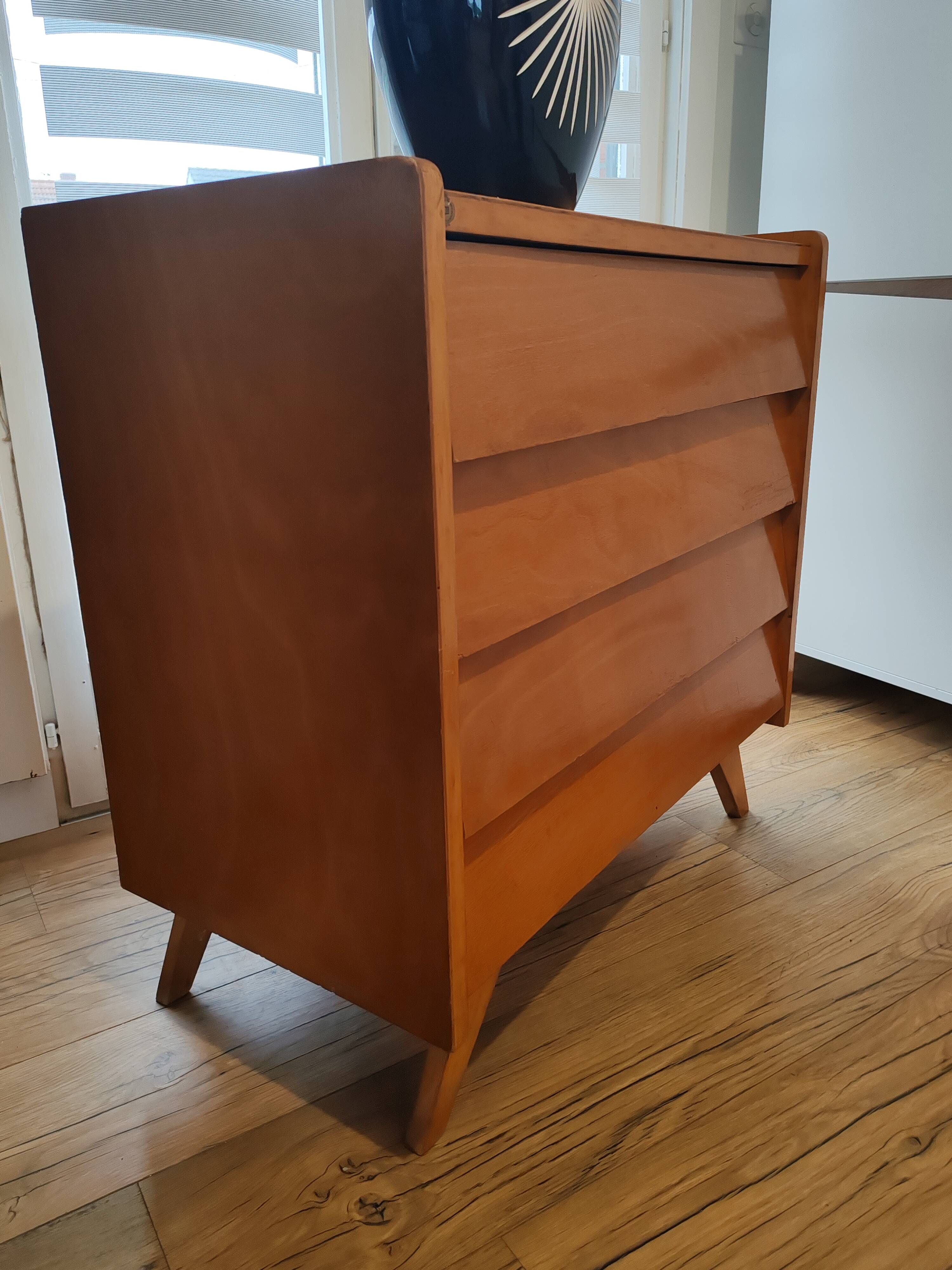 Commode vintage