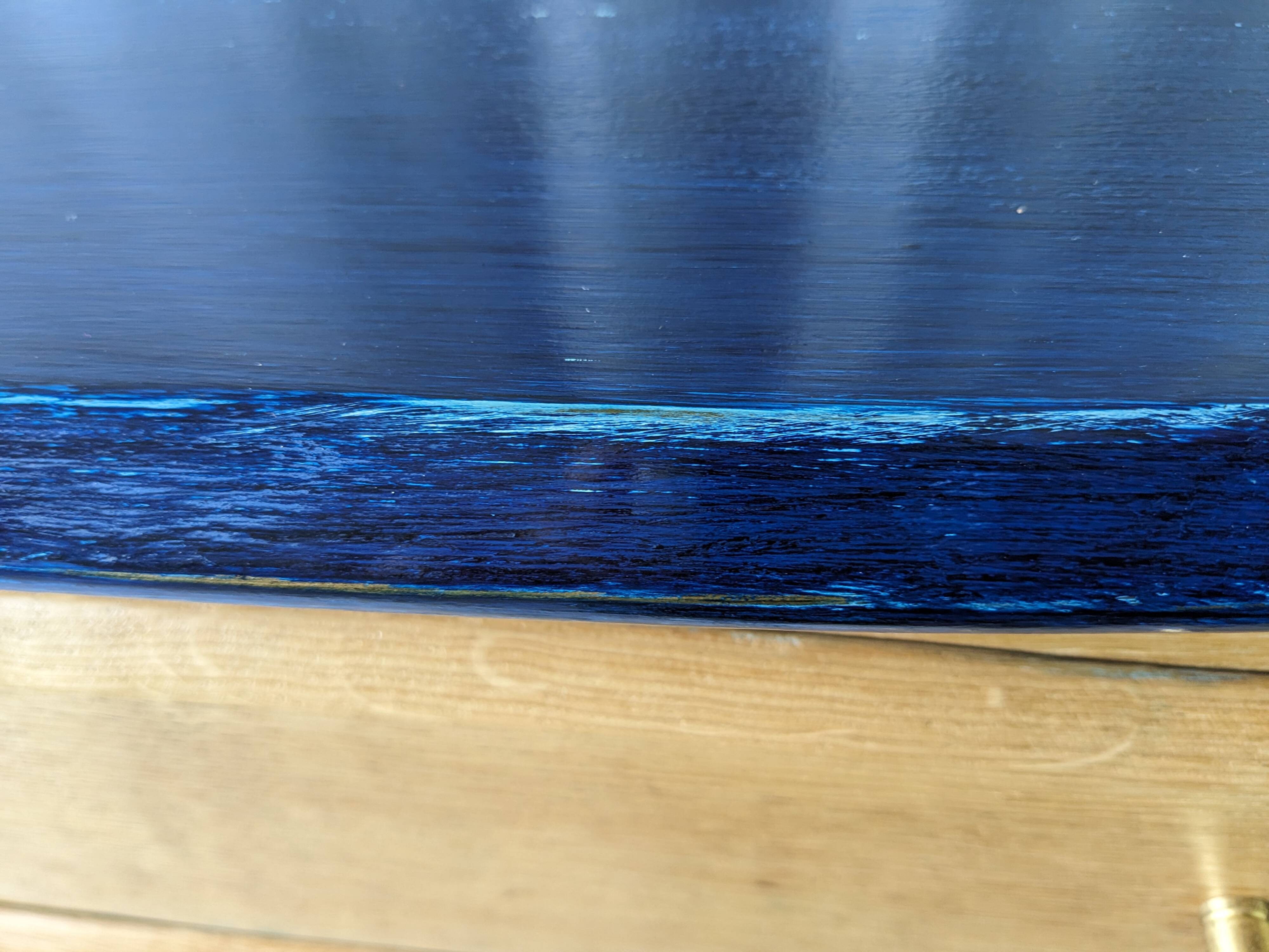 Distressed chest of drawers