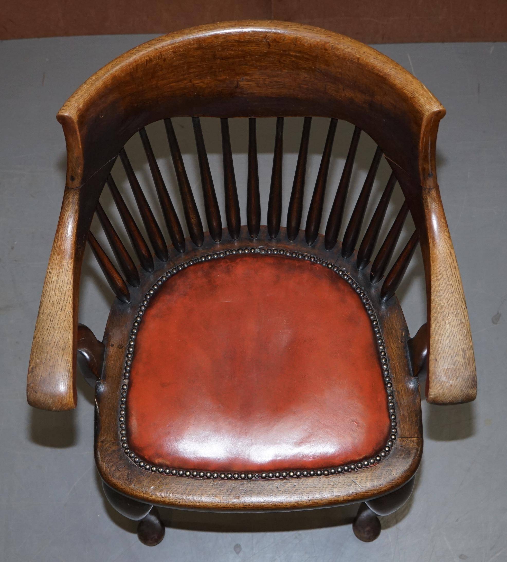 Chaise de capitaine anglaise antique édouardienne en chêne Ralph Johnson