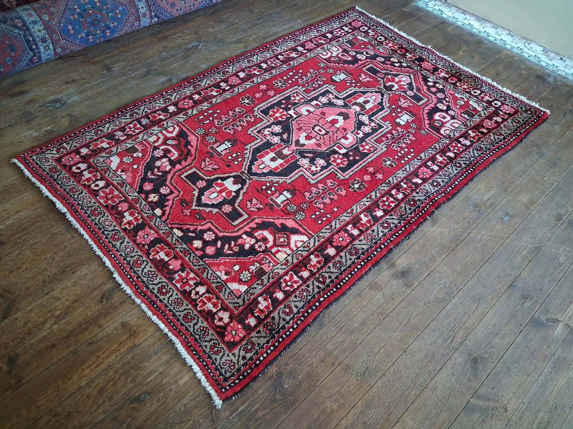 Handmade Persian Hamadan rug 207x132cm