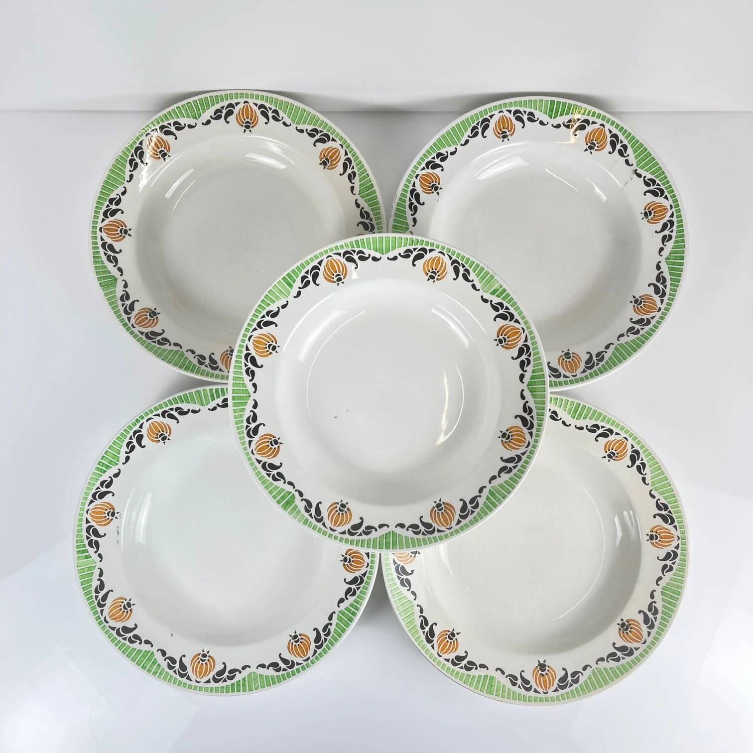 Set of 5 Sarreguemines "Maroussia" soup plates, early 20th century