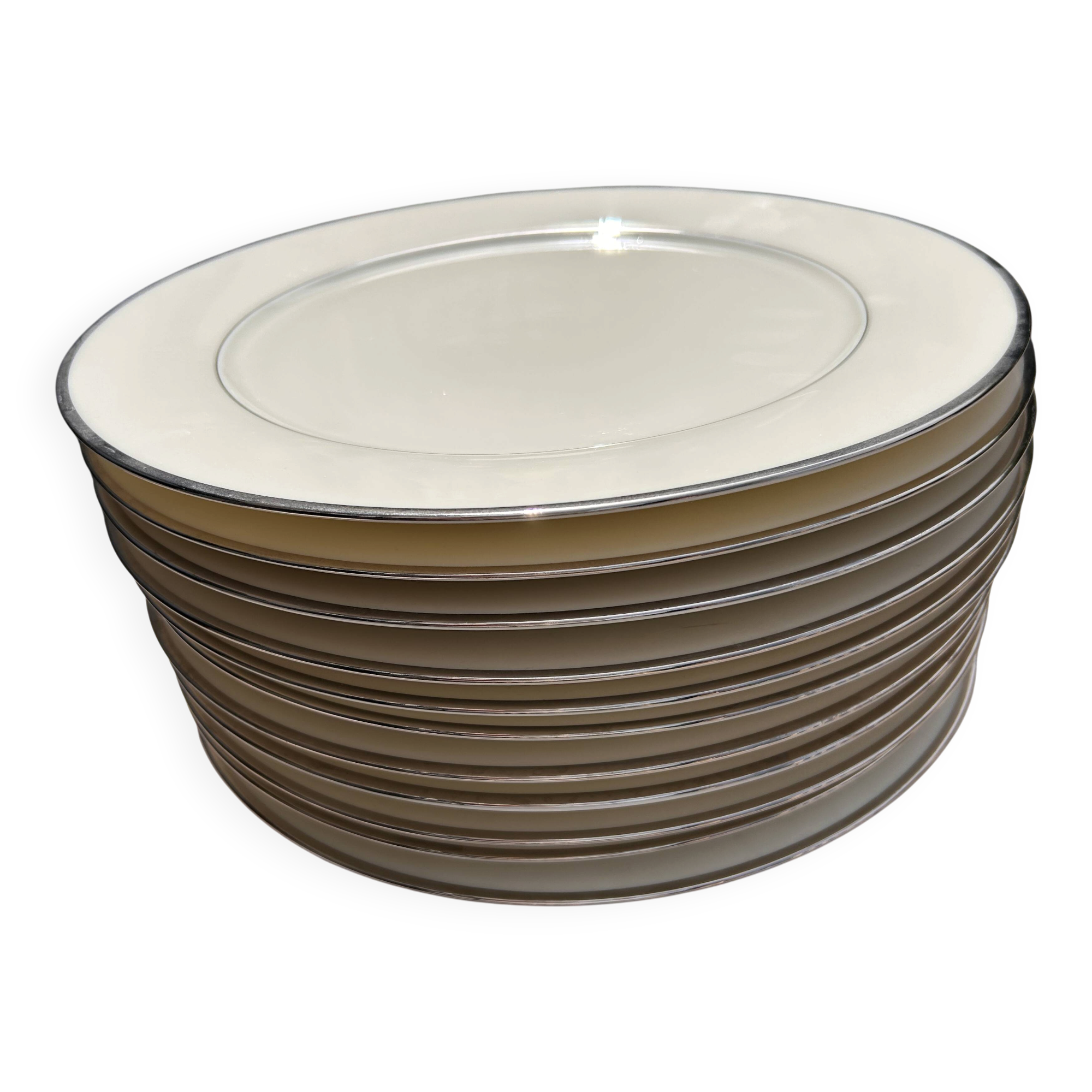 Large Tharaud plates in Limoges porcelain