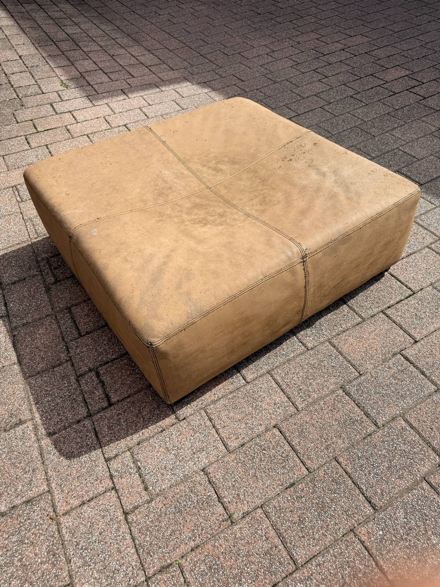 Large square pouffe in patinated nubuck leather – 100 × 100 cm