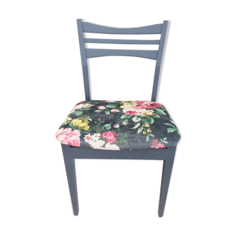 Blue Velvet Chair wooden flowers vintage effects!