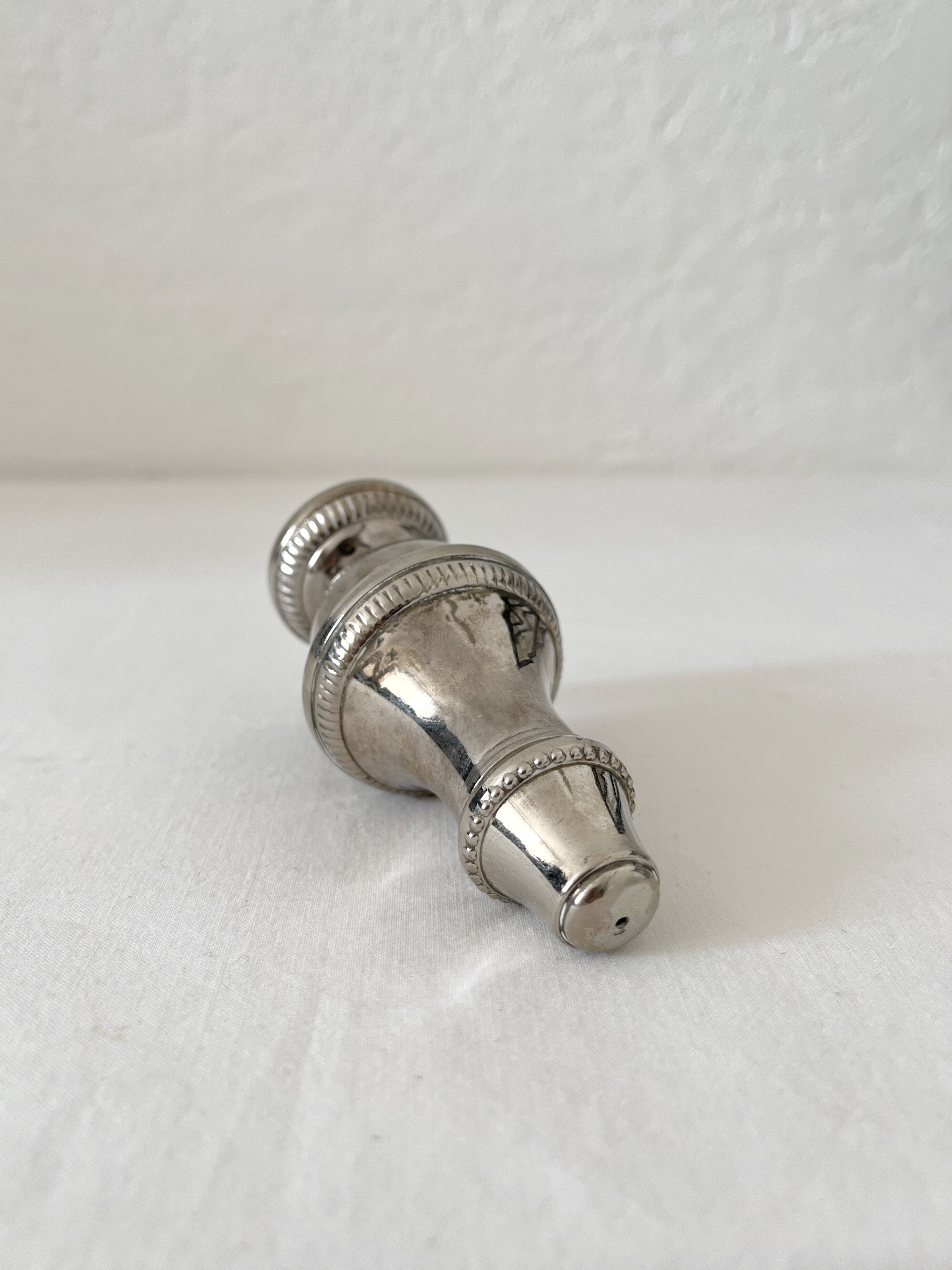 Vintage silver-plated metal salt or pepper shaker