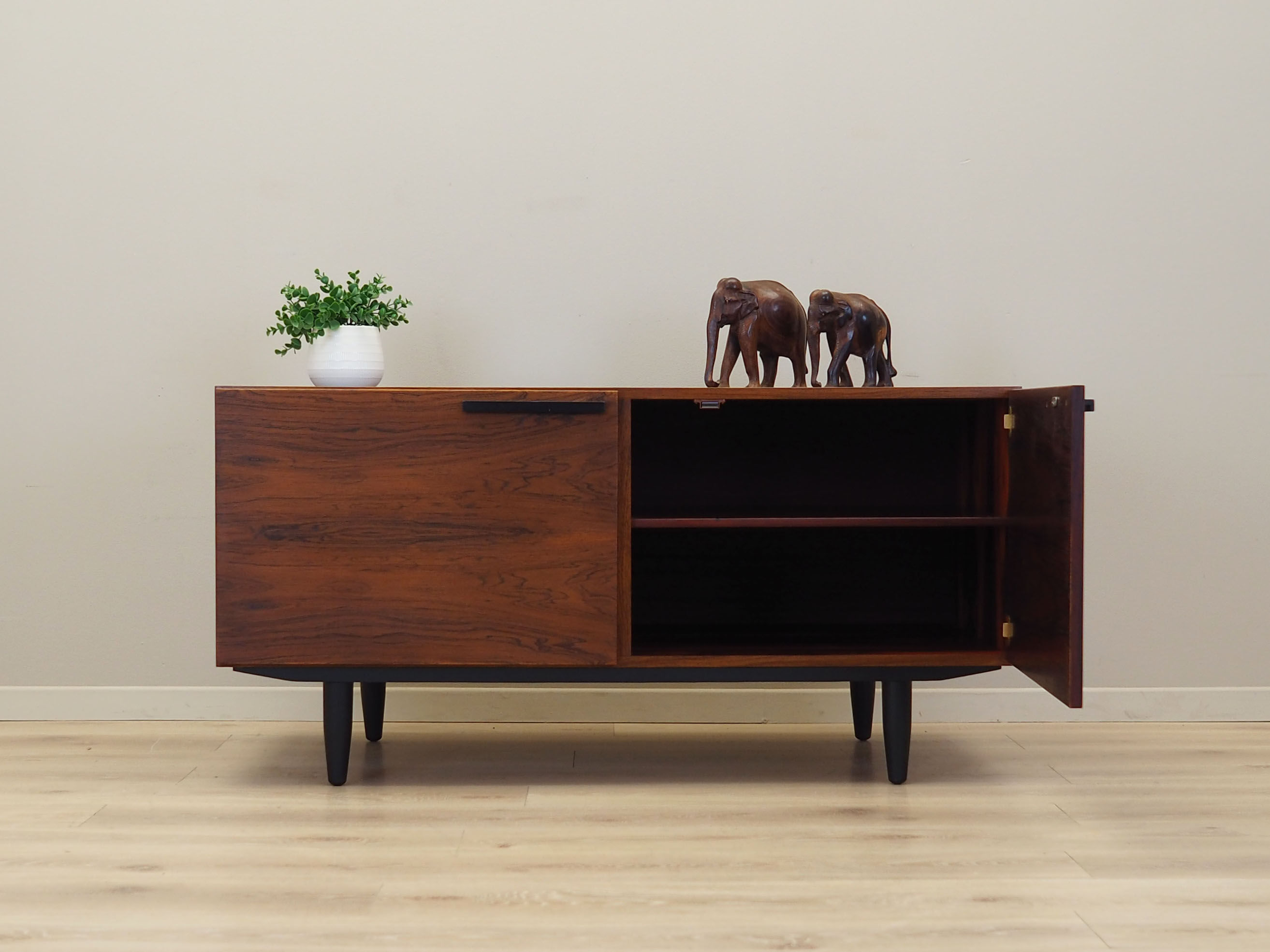 Rosewood cabinet, Danish design, 1970s, designer: Ib Kofod Larsen