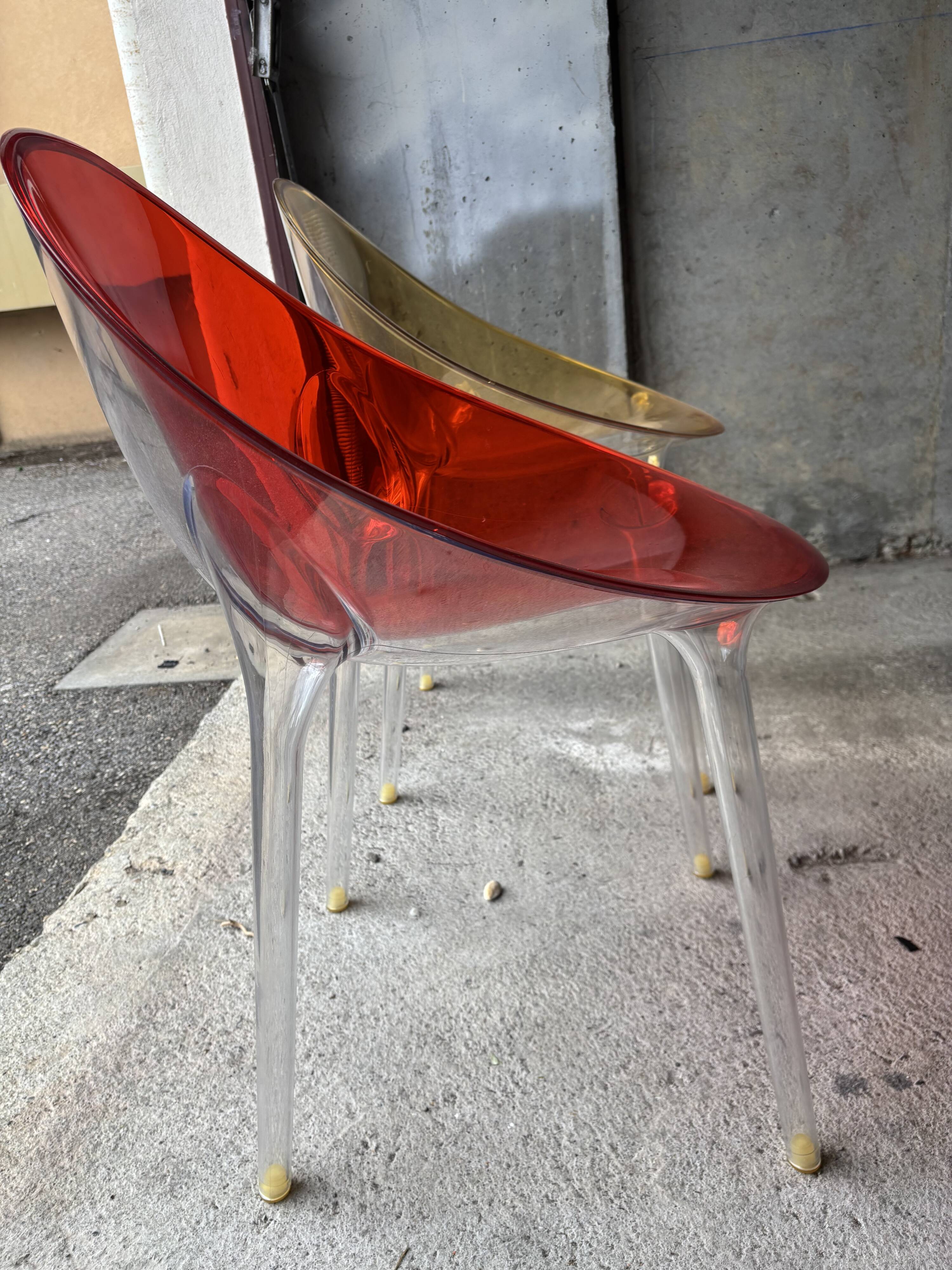 Chaise design Kartell "Mr. Impossible" - Philippe Starck et Eugeni Quitllet