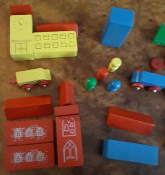 Small town - Hardwood construction - 1970