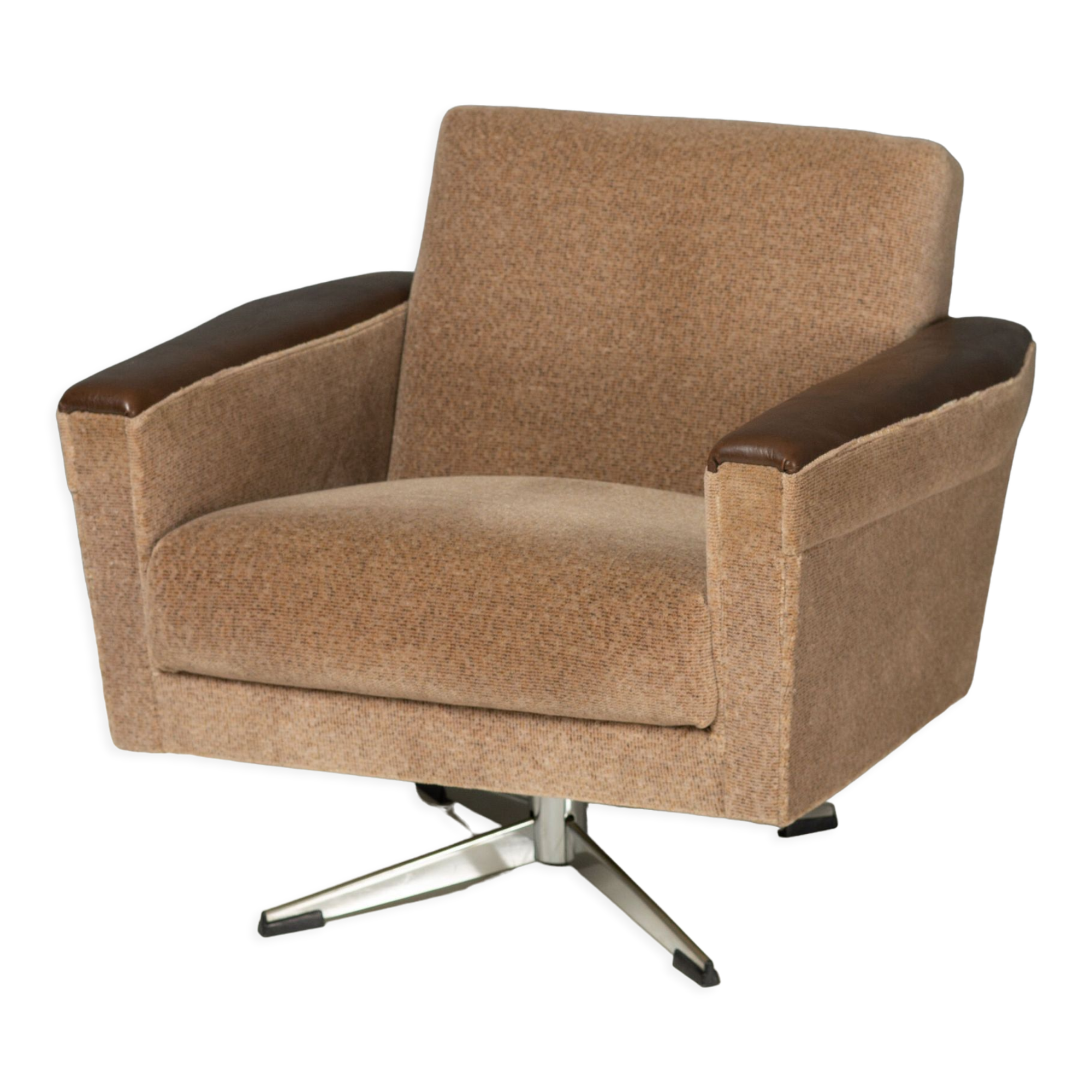 Fauteuils et canapé pivotants space age années 1970