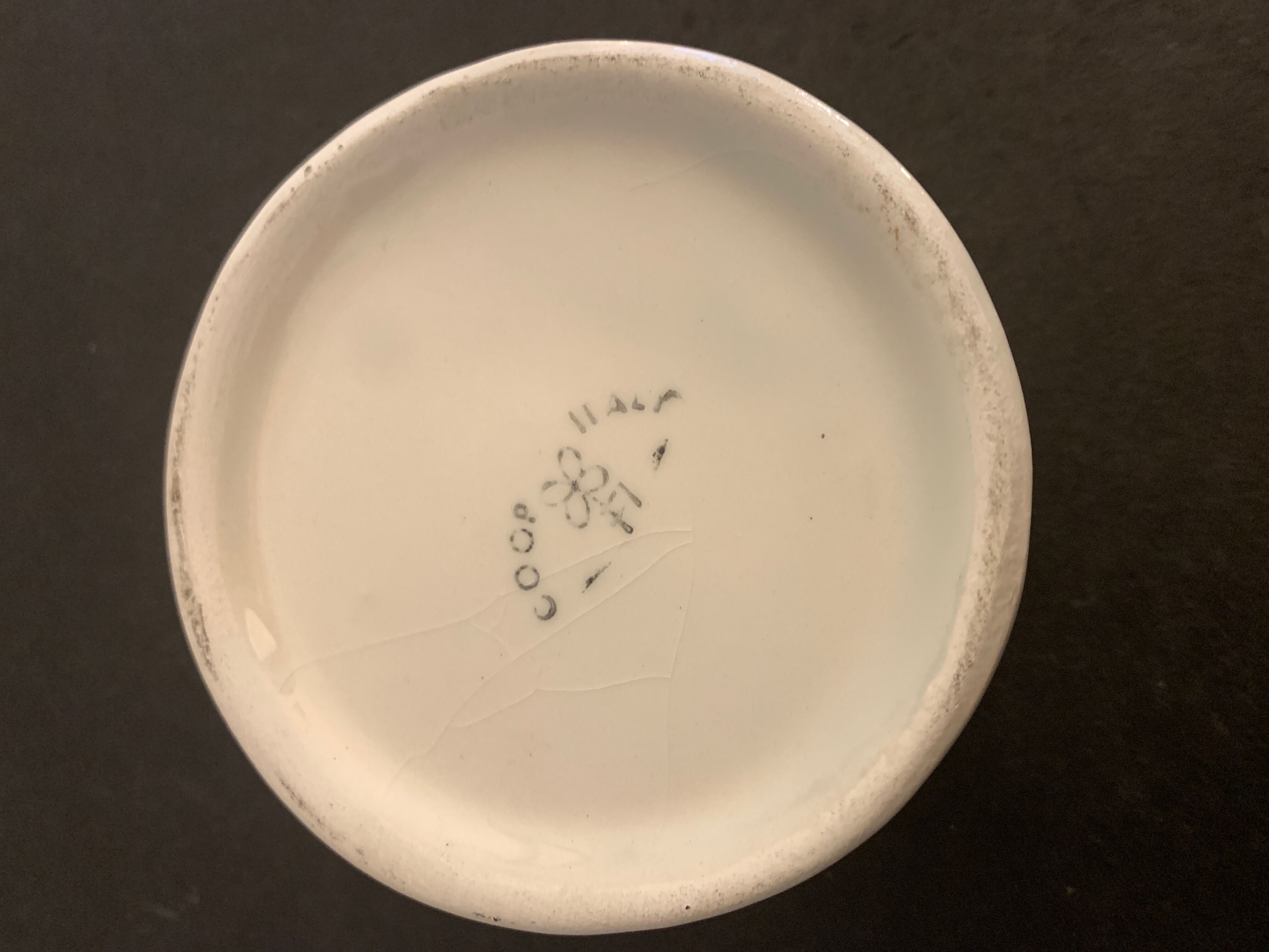 4 individual Italian ceramic stackable ashtrays with women's faces