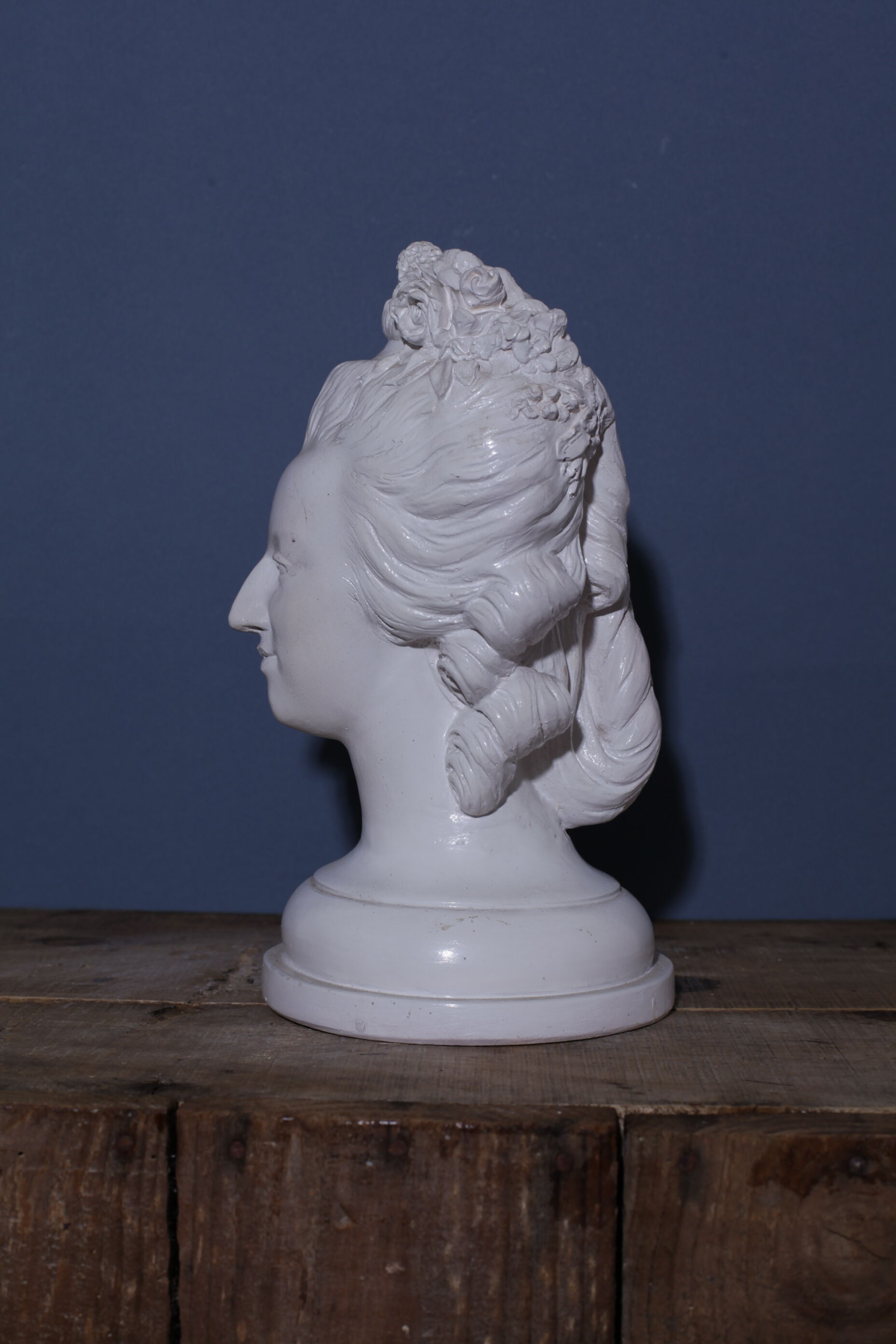 Bust plaster 18th woman