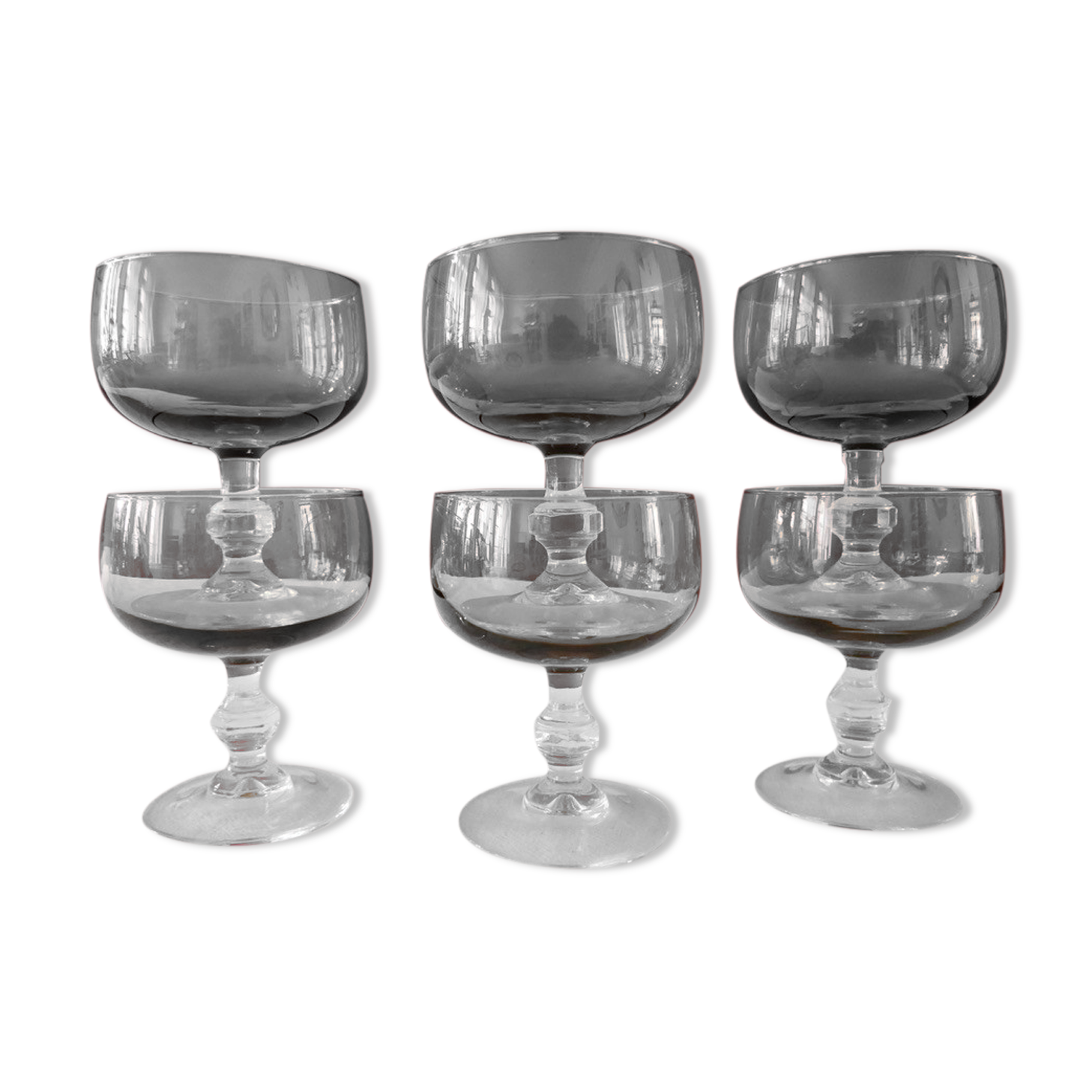 Ensemble de 6 coupes en verre fumé